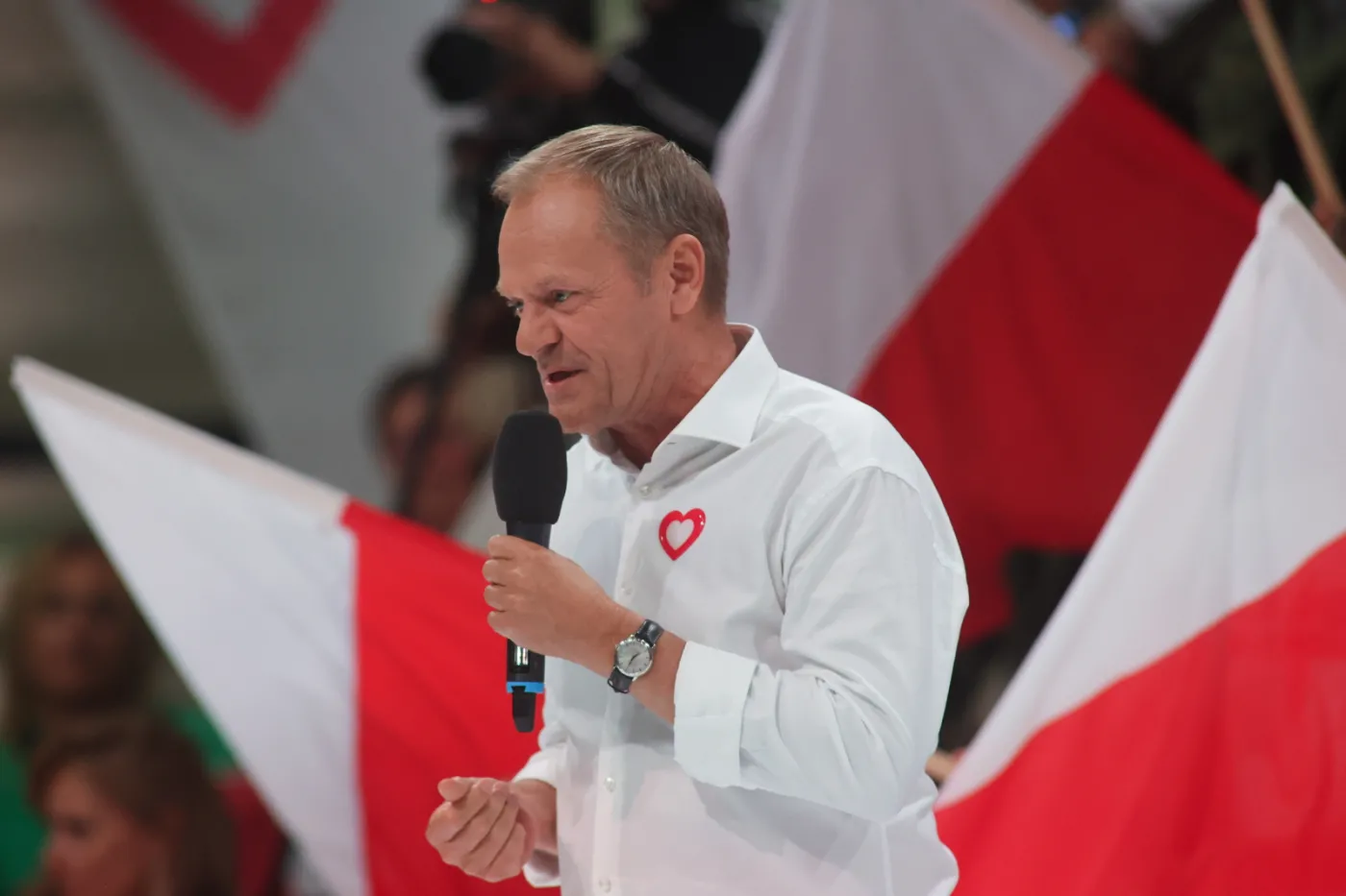 Tusk: Generałowie są zaskoczeni, że z WOT-u pochodzą ci, którzy mają rządzić całym wojskiem