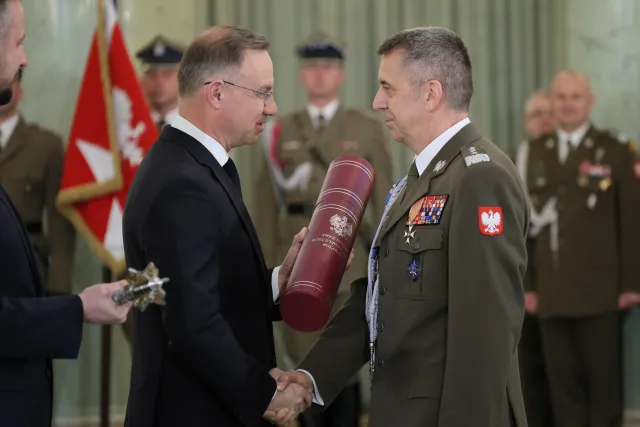 Mianowania i awanse generalskie. Prezydent wręczył akty mianowania [GALERIA, FILM]