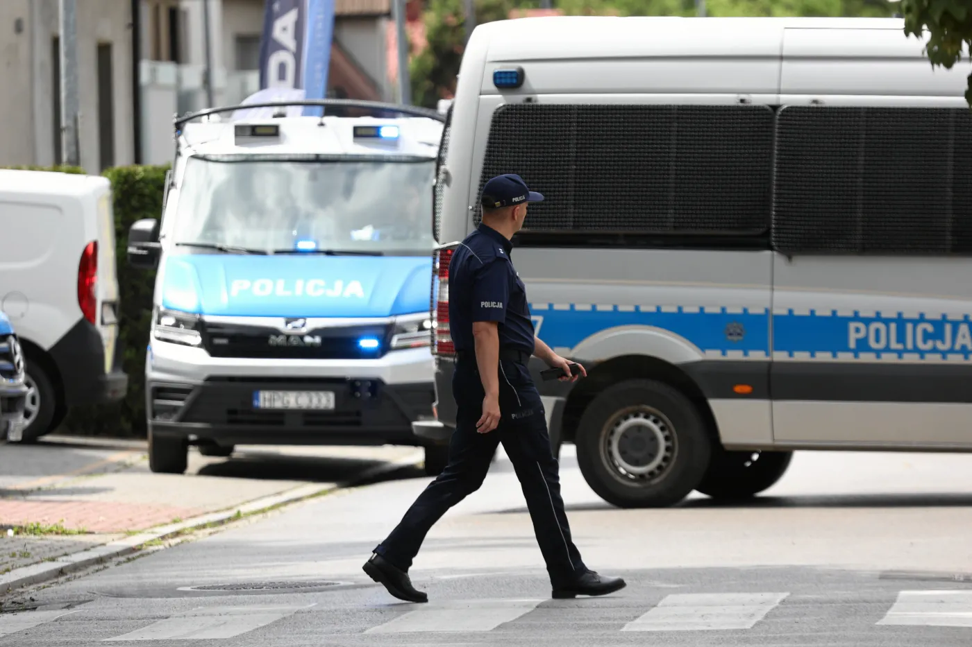 Ile zarabia policjant? [STAWKI]