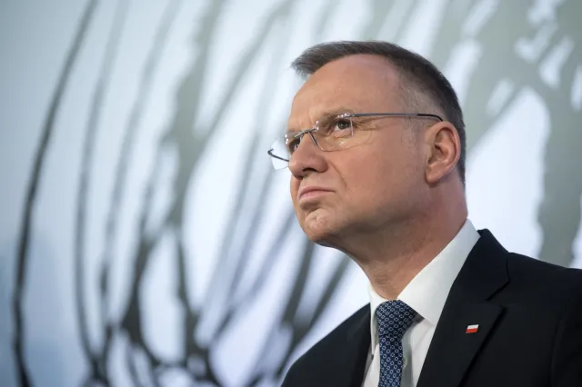Tabletka "dzień po". Dla prezydenta kluczowa jest granica wieku