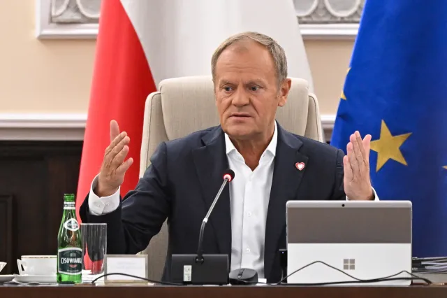 Najnowszy sondaż polityczny. KO na czele, Konfederacja blisko podium