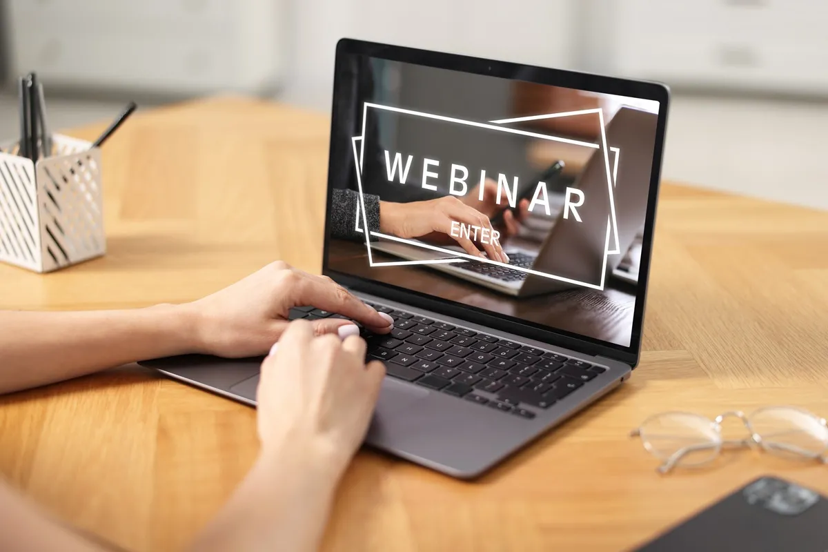 Ile można zarobić na webinarach? Najwięcej na tematyce finansowej i medycznej