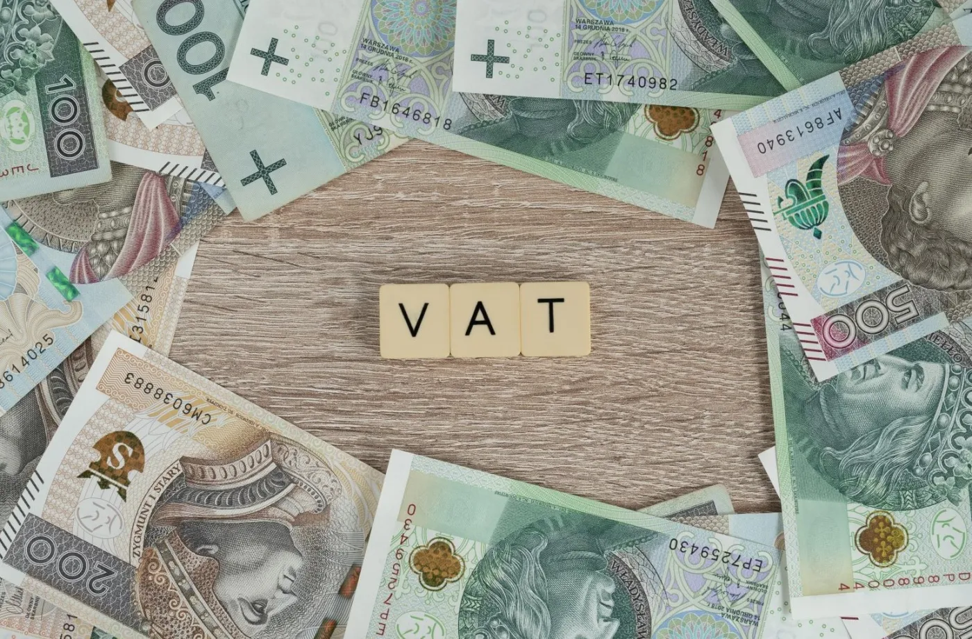 Część korepetycji jest z VAT, część bez