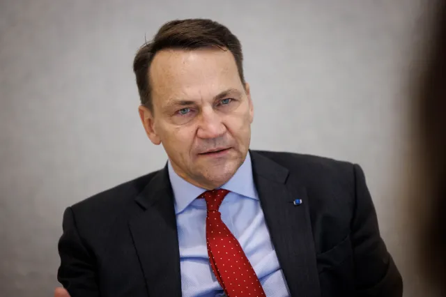 Sikorski: „Jeśli Putin zwycięży, Chiny sięgną po Tajwan”