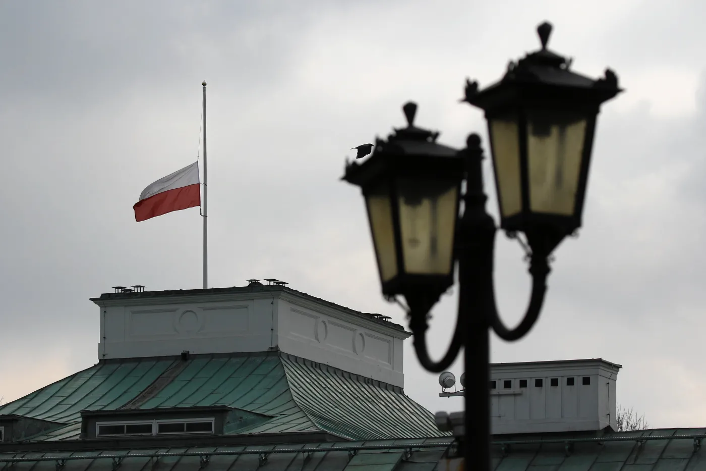 Żałoba narodowa w Polsce po śmierci papieża Franciszka. Co to oznacza? Czy zostaną odwołane koncerty i imprezy masowe?