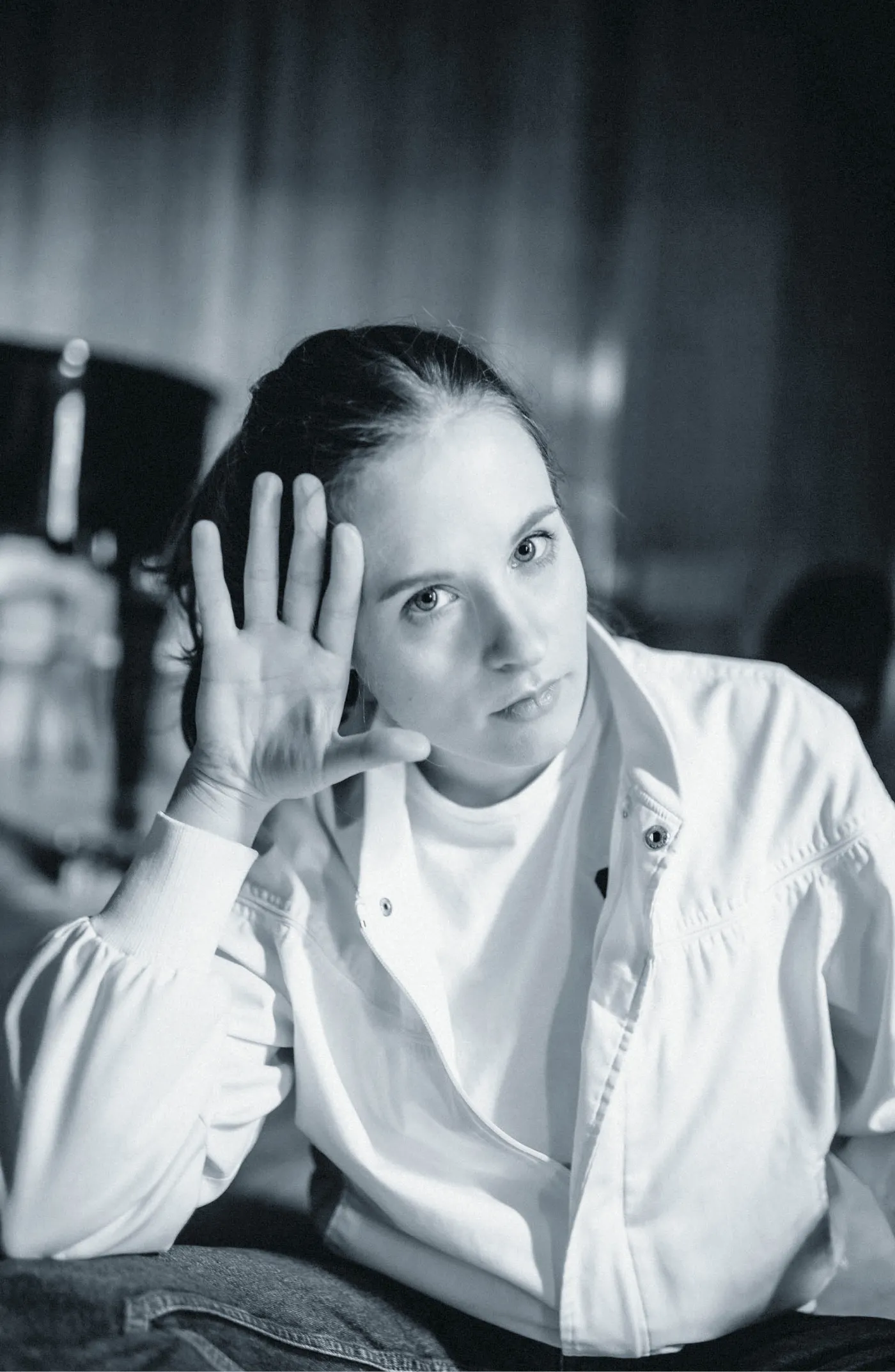 Hania Rani właśc. Hanna Raniszewska pianistka, kompozytorka, wokalistka. Zdobywczyni czterech Fryderyków w 2020 r. w kategoriach: album roku alternatywa, nowe wykonanie, fonograficzny debiut roku i kompozytor roku. Laureatka nagrody za muzykę do filmu „Jak najdalej stąd” podczas Festiwalu Polskich Filmów Fabularnych w Gdyni 2020