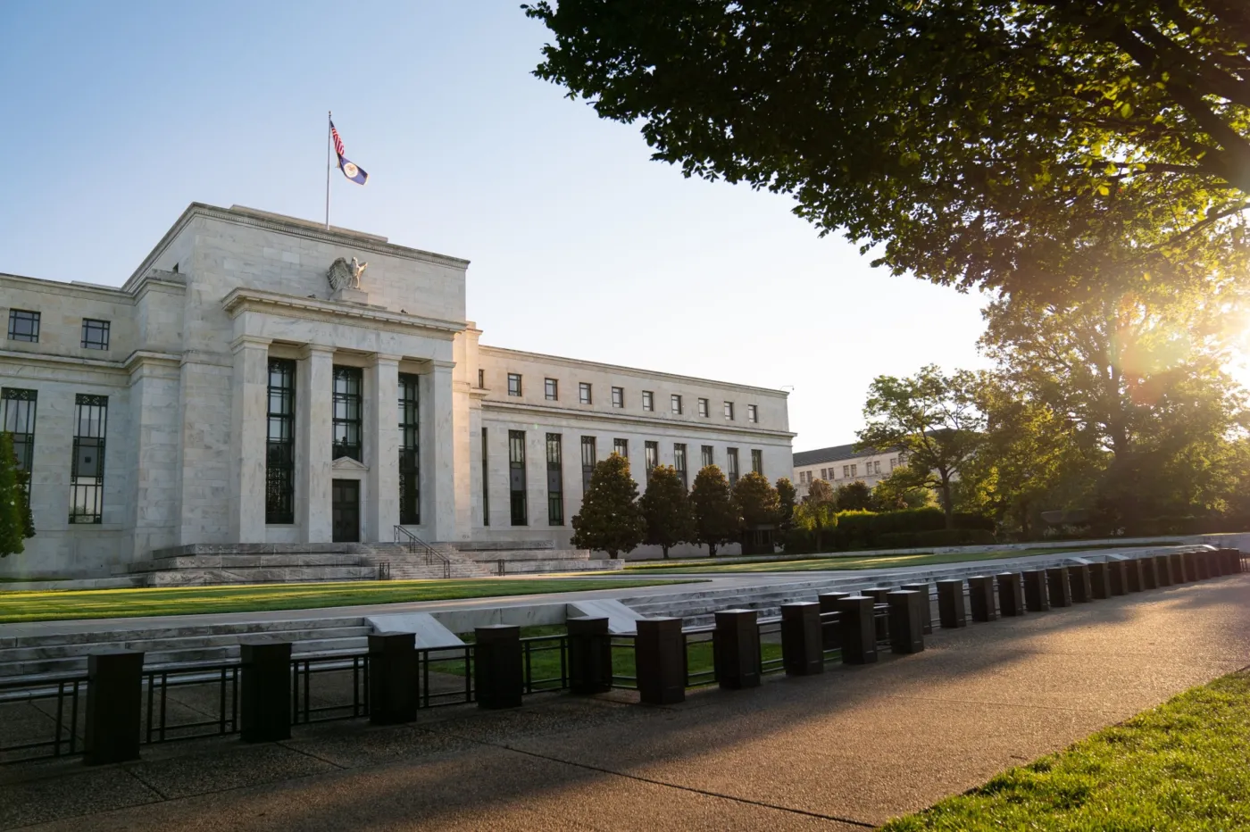 Fed nie ugiął się pod presją Trumpa. Stopy bez zmian