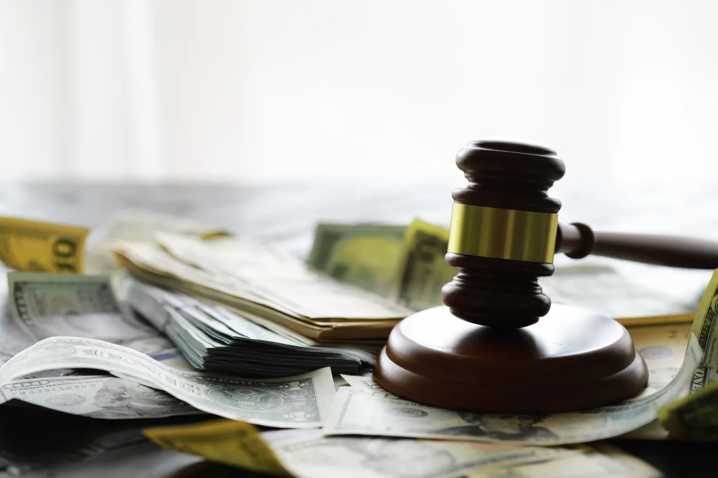 Była księgowa z Łomży skazana za przywłaszczenie 1,2 mln zł – sprawa wraca do sądu apelacyjnego w Białymstoku