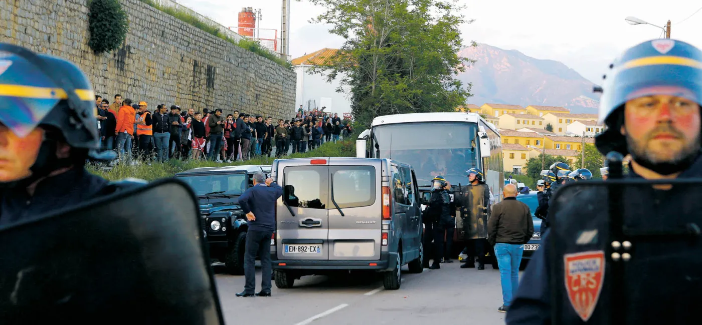 Francusko-korsykańska wojna futbolowa