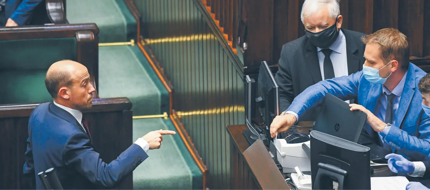 Śmieszność naprzeciw śmieszności