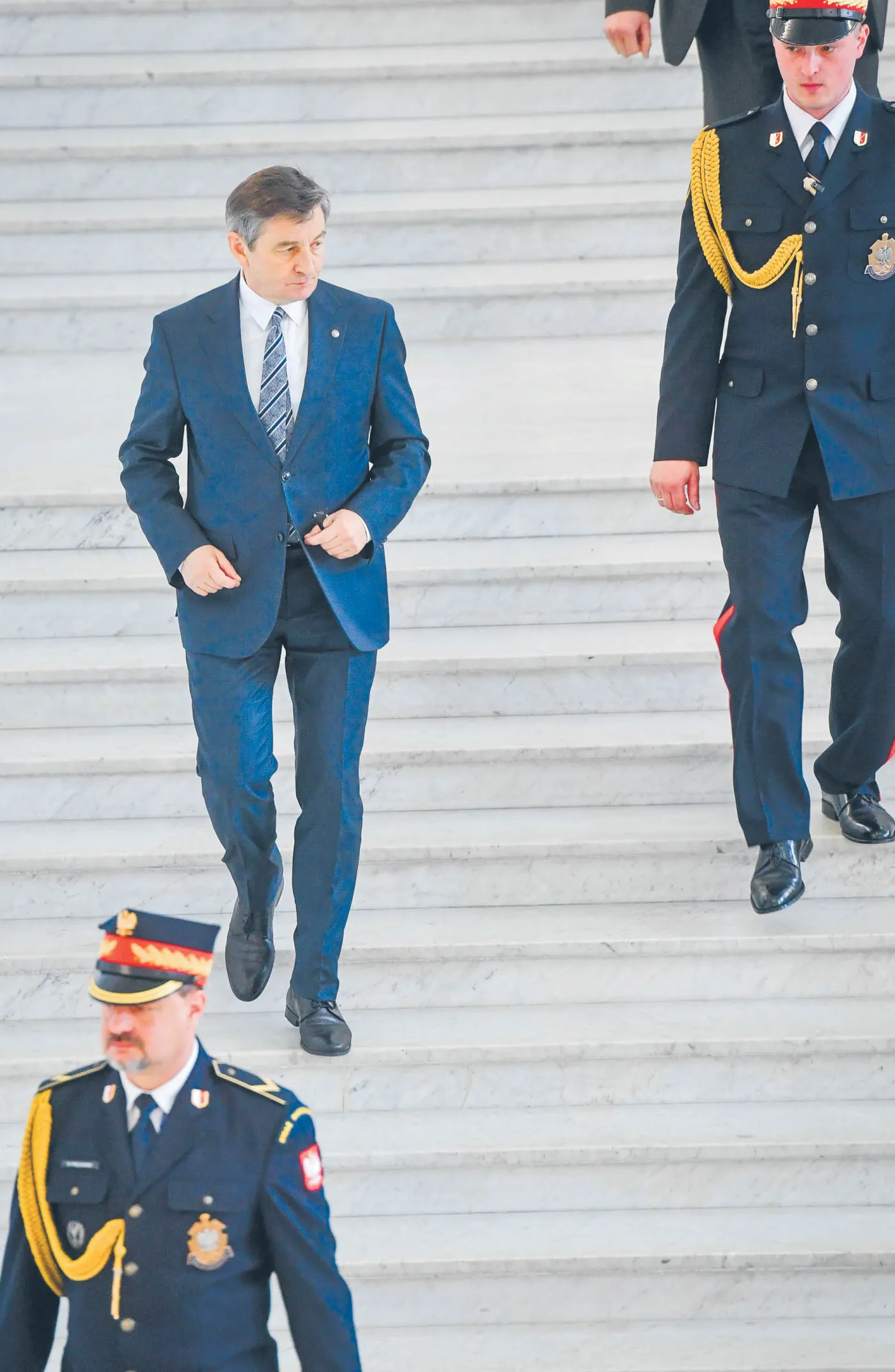 Partia ważniejsza niż państwo