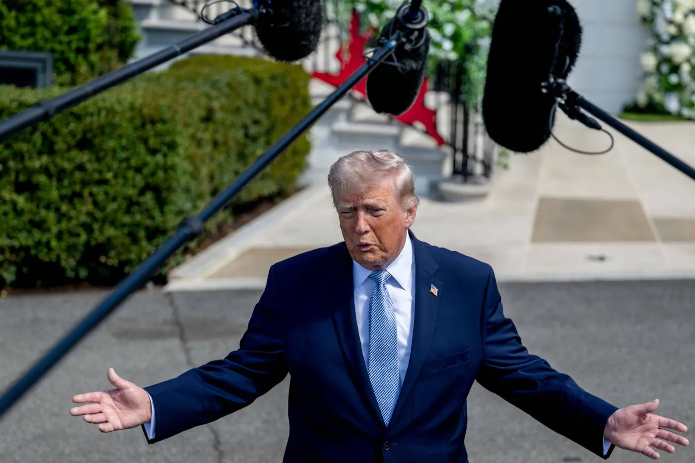 Trump o Iranie i Libanie: USA „otrzymają nuklearny pył”, Izrael z zakazem ataków