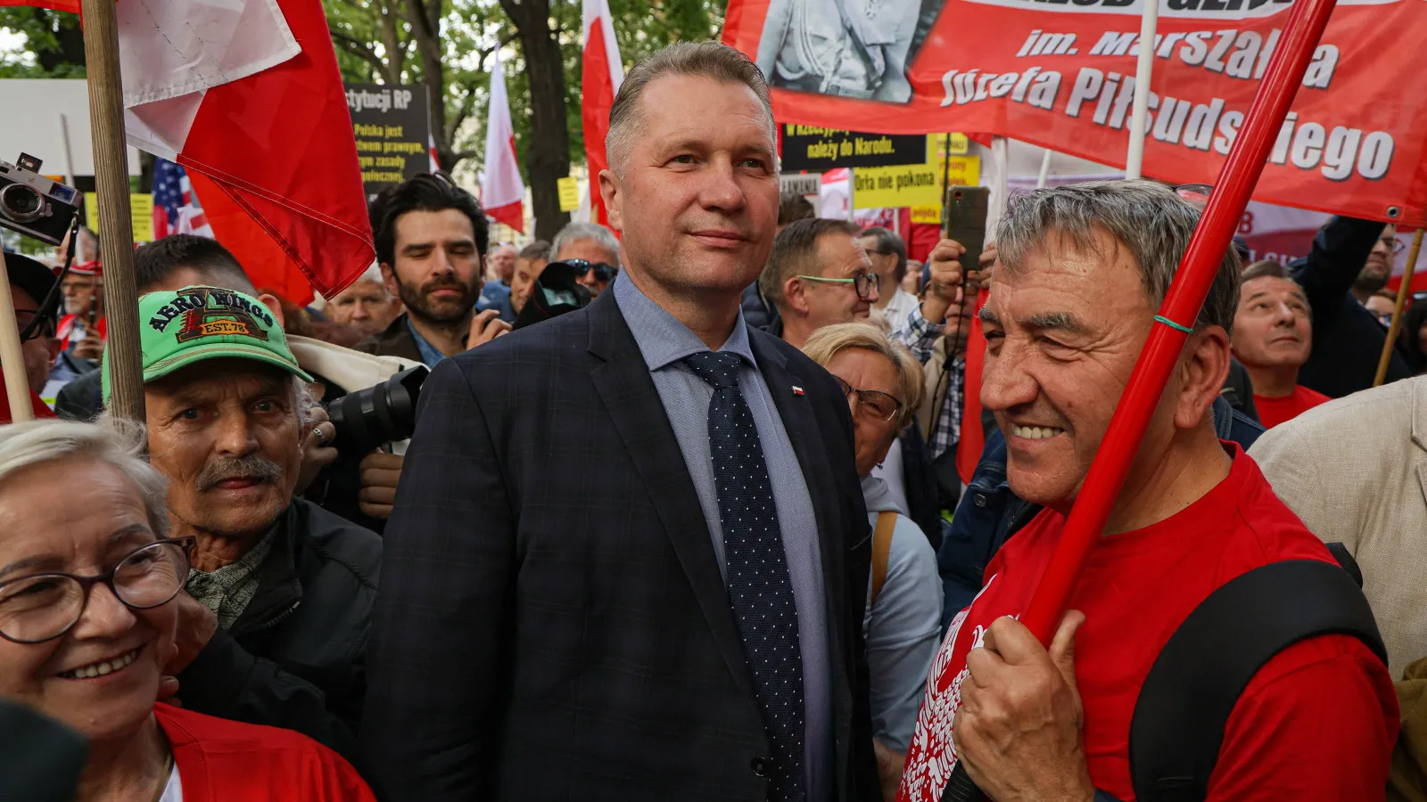 Manifestacja przed Trybunałem Konstytucyjnym. Czarnek: „Zrobimy wam jesień średniowiecza”