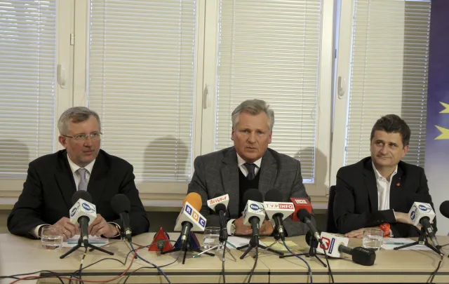 Sondaż: PO może przegrać wybory z PiS. Głosy partii Tuska odbierze formacja Kwaśniewskiego