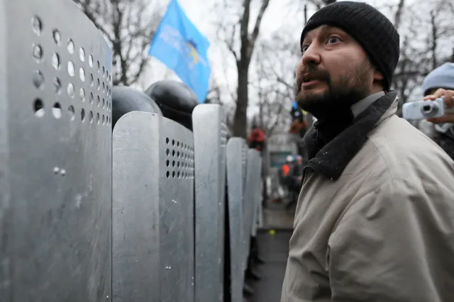 Demonstranci w Kijowie otoczeni przez milicję, wojsko i oddziały specjalne