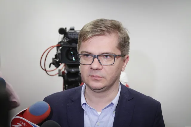 Sawicki: kim jest Latkowski? Czy realizuje cele służb?