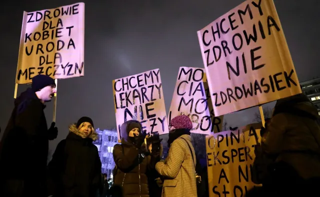 N. i PO zapowiadają nowe projekty ws. aborcji. "Opozycja ma problem z wiarygodnością"