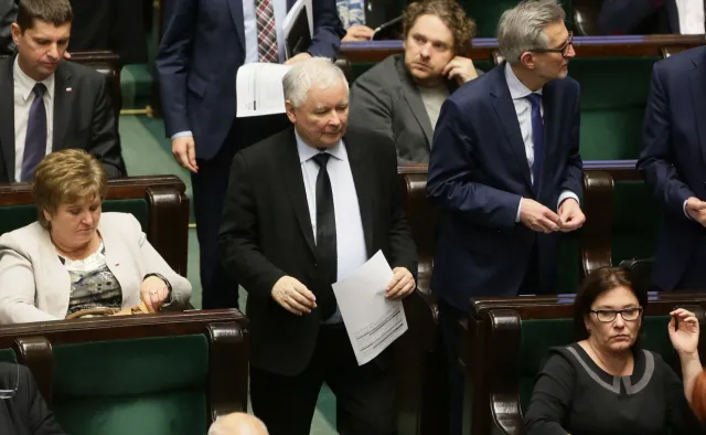 Kaczyński: Walka przybrała charakter swego rodzaju chuligaństwa