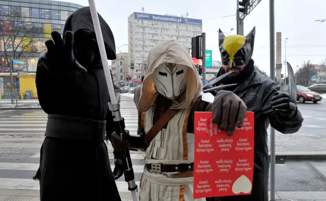 Politycy dla WOŚP: Spinki do koszuli od Andrzeja Dudy czy dzień z Donaldem Tuskiem