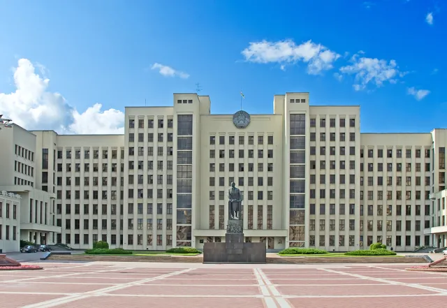 Białoruscy parlamentarzyści: Biełsat nam wcale nie przeszkadza [WYWIAD]