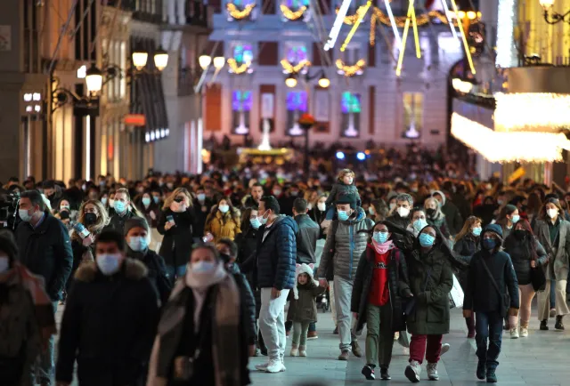 Większość wspólnot autonomicznych Hiszpanii zaostrzyła restrykcje na Święta