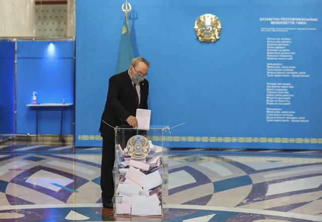 Wybory w Kazachstanie: Wygrała partia byłego prezydenta Nazarbajewa [EXIT POLL]