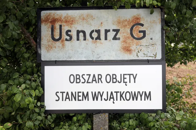 Dwaj dziennikarze z zarzutami popełnienia wykroczenia w strefie objętej stanem wyjątkowym