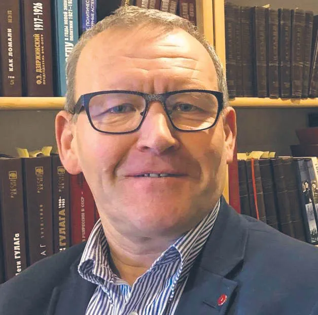 dr hab. Bogdan Musia