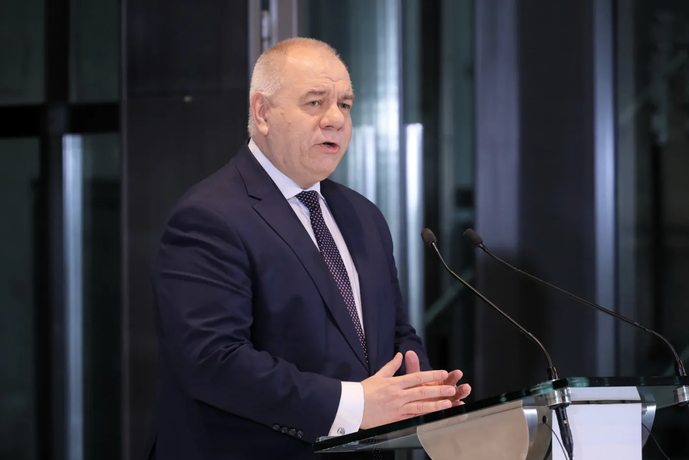 Sasin: W Smoleńsku musiało dojść do zamachu