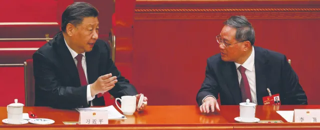 Chiny zerwały z polityką zero COVID, ale problemy pozostały
