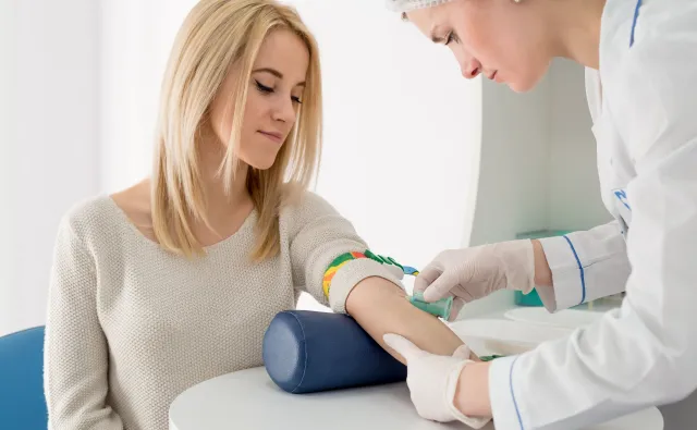 NFZ zapłaci za trzy nowe badania? Kluczowe decyzje zapadną jeszcze w kwietniu