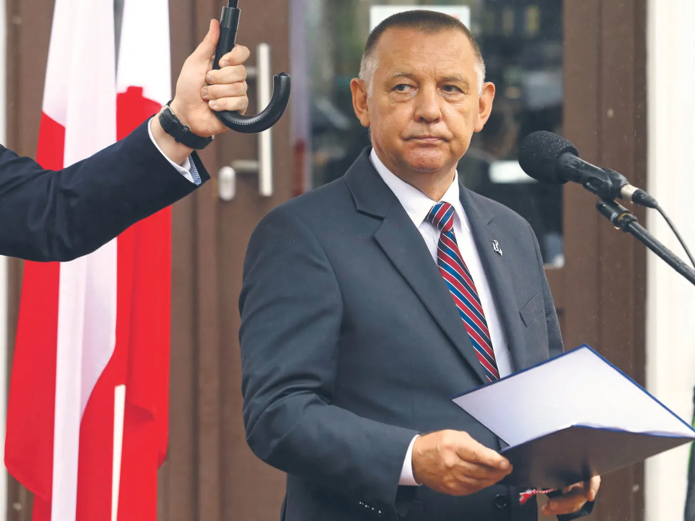 Banaś tanio skóry nie sprzeda