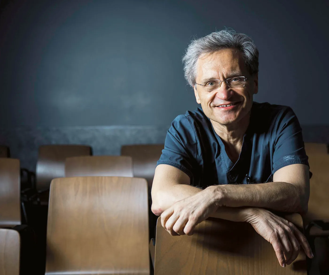 Zbigniew Gaciong profesor nauk medycznych, rektor-elekt Warszawskiego Uniwersytetu Medycznego. Od 1998 r. jest kierownikiem Katedry i Kliniki Chorób Wewnętrznych, Nadciśnienia Tętniczego i Angiologii WUM