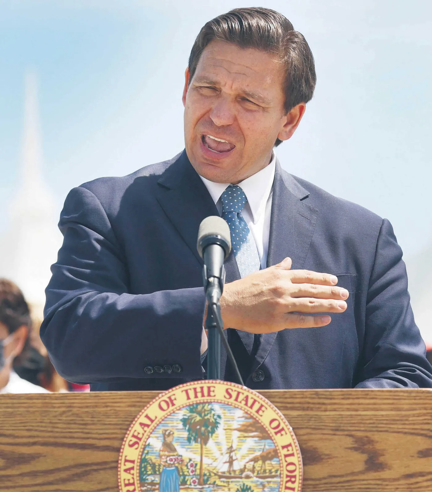 Ron DeSantis (na zdj