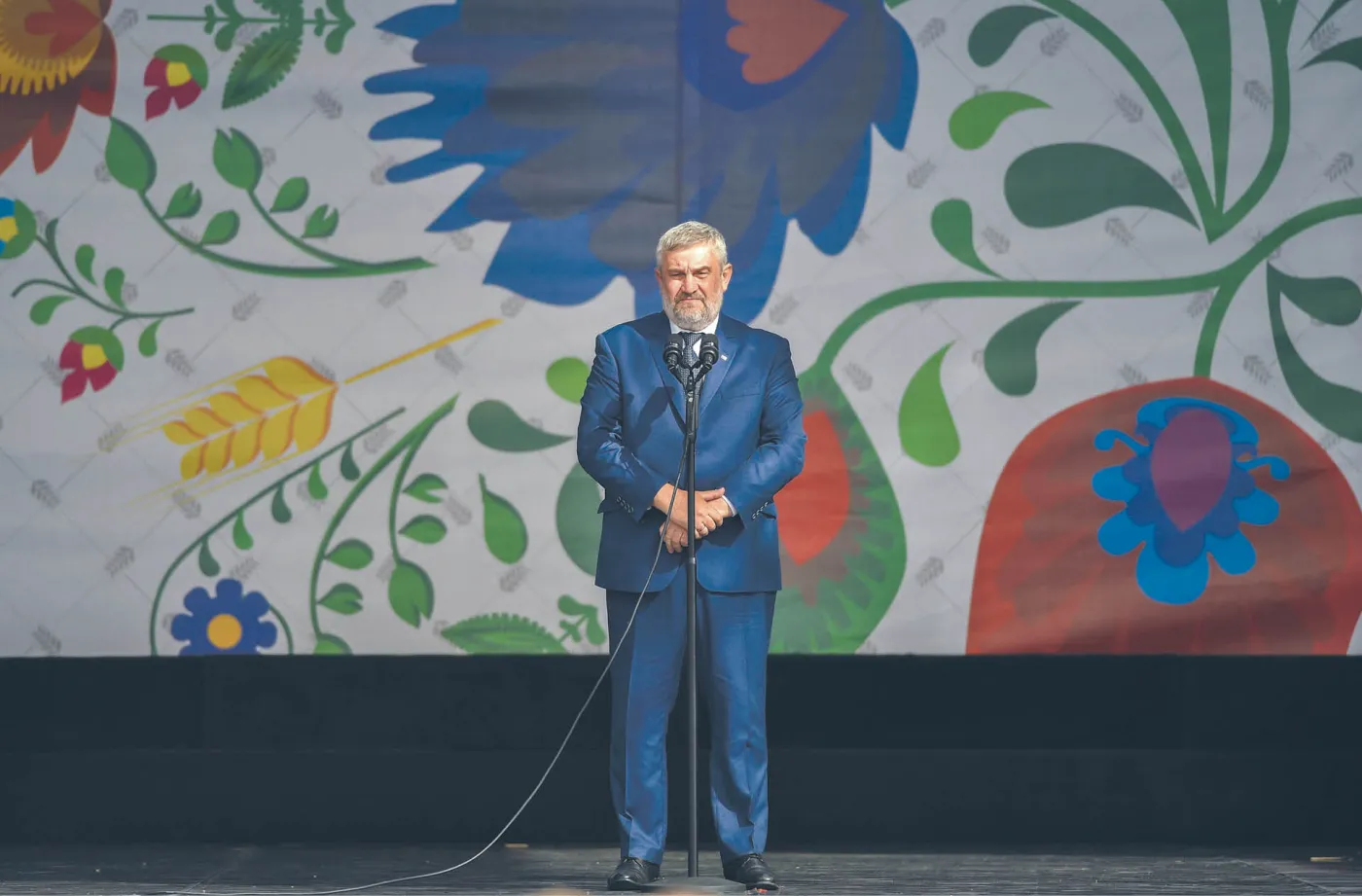 Wieś tańczy i zarabia pieniądze