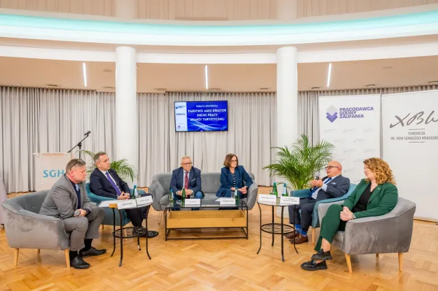 Państwo jako kreator miejsc pracy w branży turystycznej