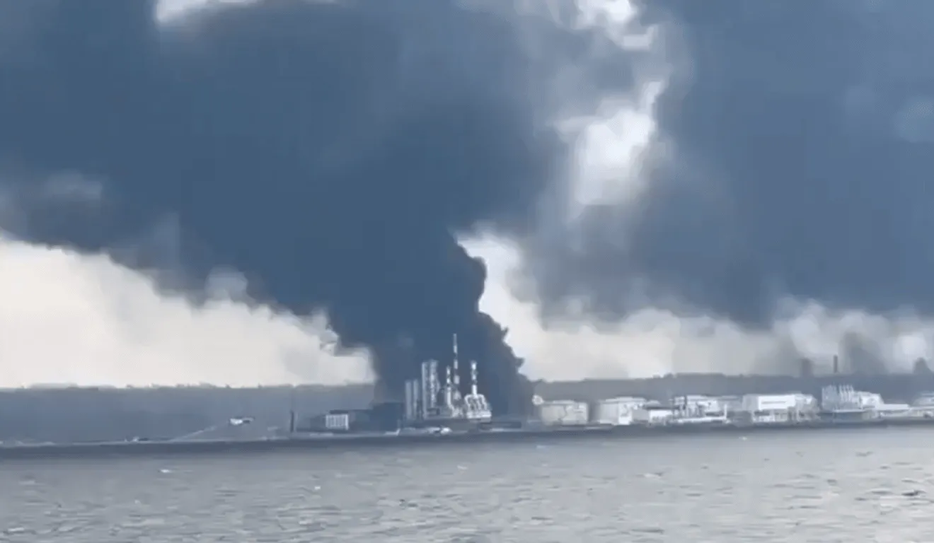 Rosyjski port w ogniu! Ust-Ługa pod ostrzałem ukraińskich dronów