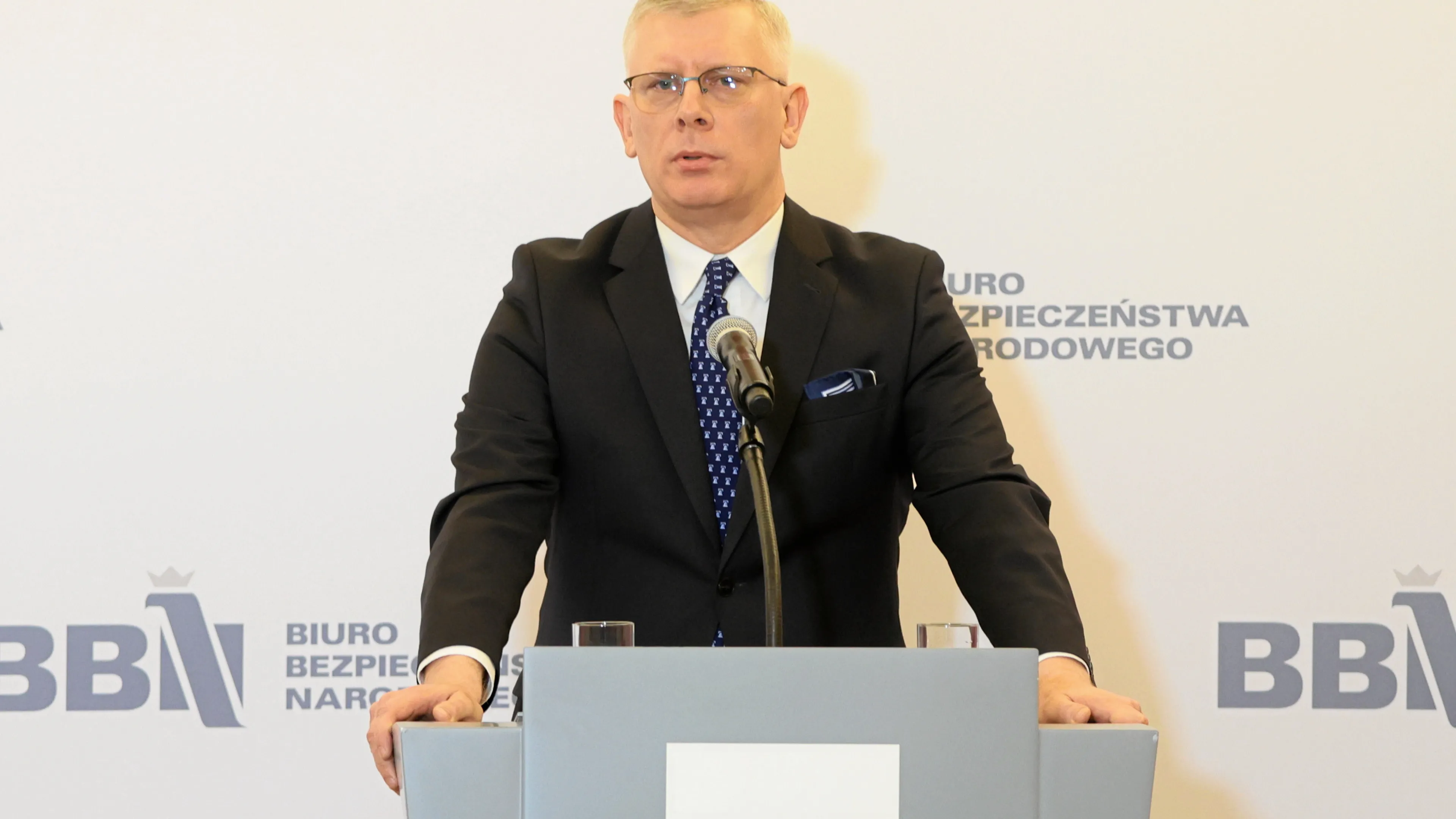 Trzęsienie ziemi w BBN. Sławomir Cenckiewicz rezygnuje i uderza w rządu Tuska. W tle publikacja Aneksu do raportu WSI