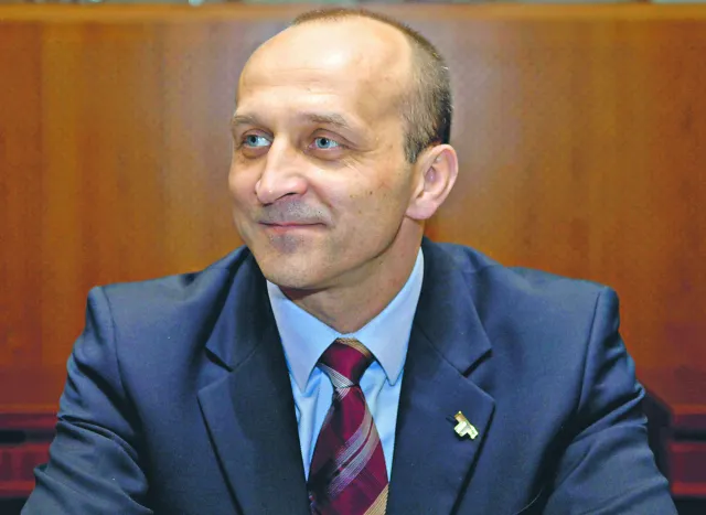 Marcinkiewicz: Jarosław Kaczyński jest uzależniony od zakonu