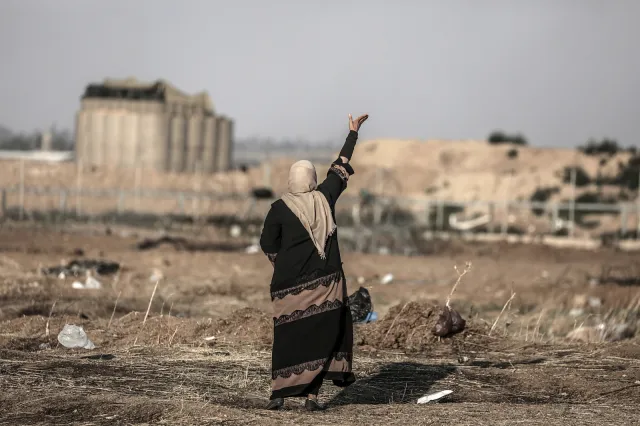 Izrael więzi mieszkańców Strefy Gazy "w toksycznym slumsie"