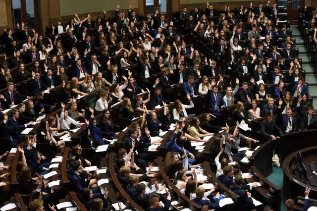 1 czerwca na UW ma się odbyć alternatywne posiedzenie Sejmu Dzieci i Młodzieży