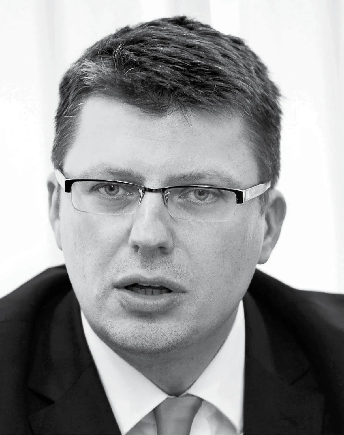 Warchoł: Wiem, że dla niektórych wygodna jest narracja o zamachu [WYWIAD]