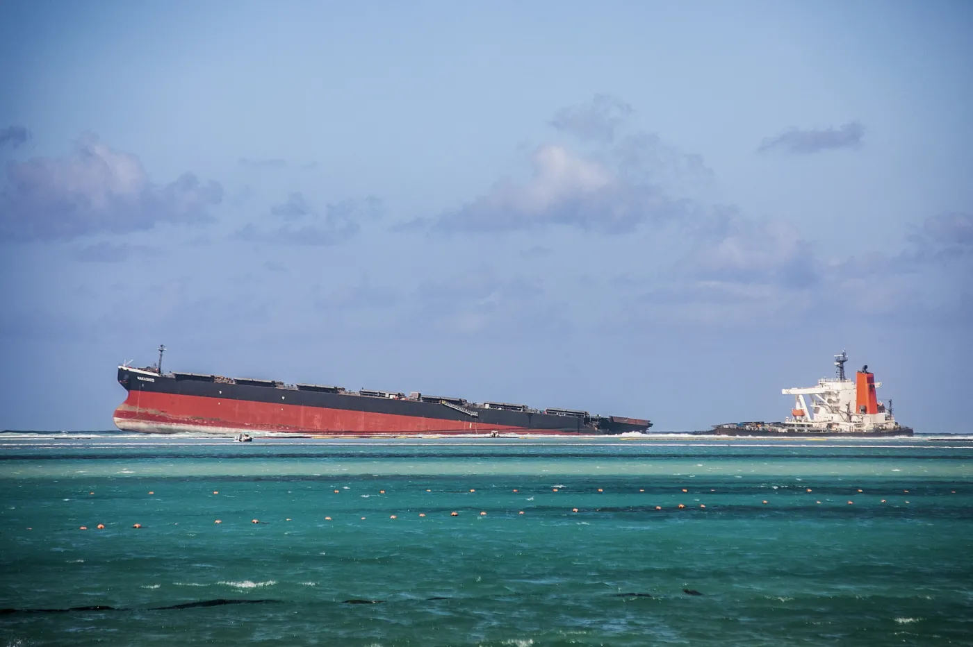 Mauritius - przełamany tankowiec 