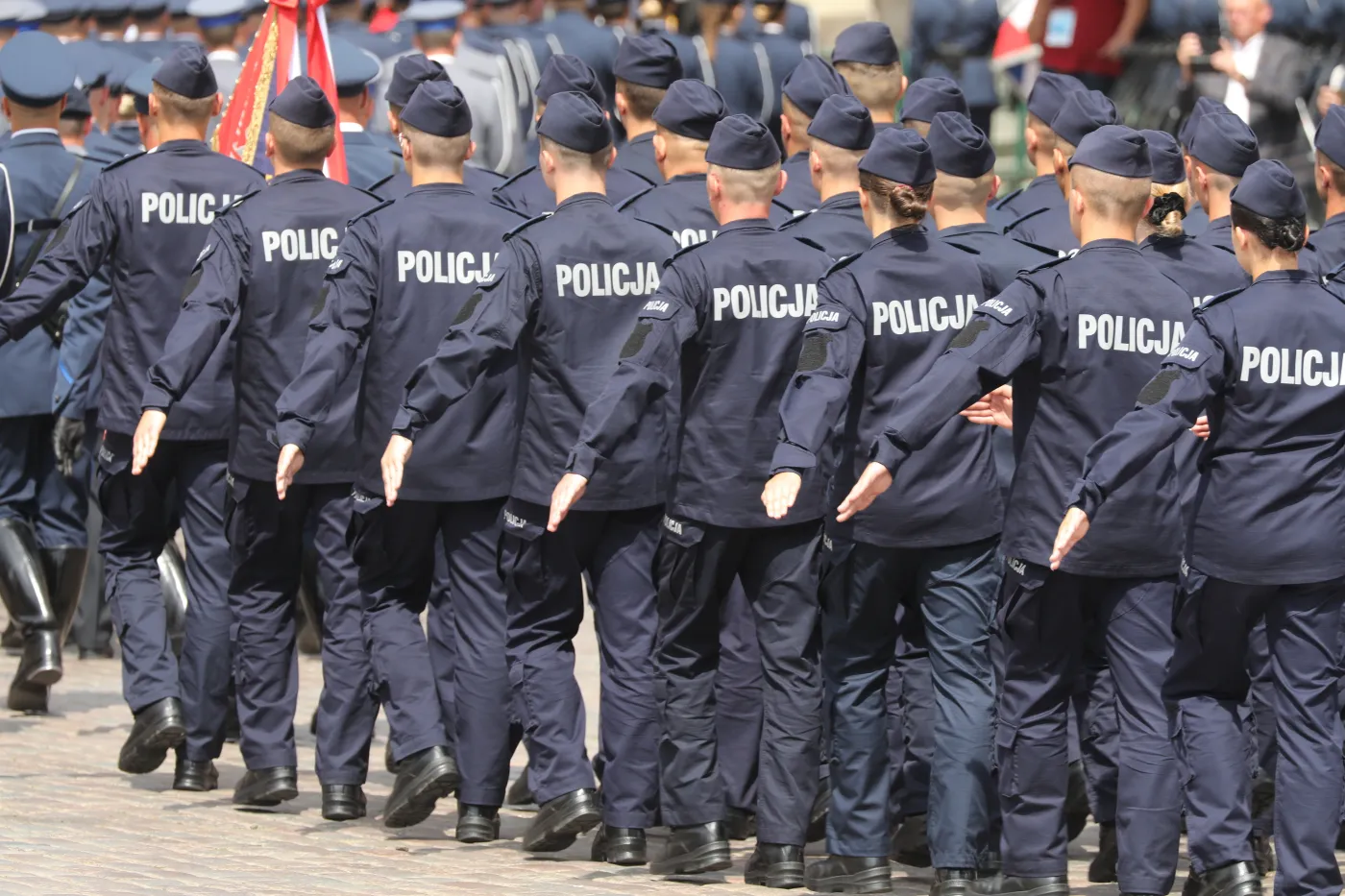 Wciąż przybywa wakatów w policji. Nie ma chętnych do służby? [LICZBY]