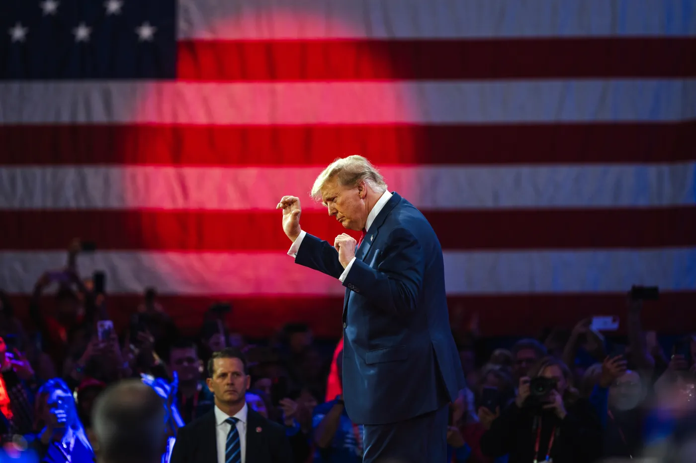 Donald Trump i tajemnice tajemnic. Wielkie odtajnianie akt w USA