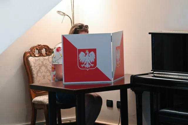 Exit poll: miasto zagłosowało za Rafałem Trzaskowskim, a wieś za Karolem Nawrockim