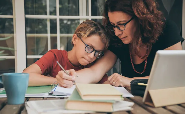 Koniec prac domowych w podstawówkach. Szefowa MEN podała termin