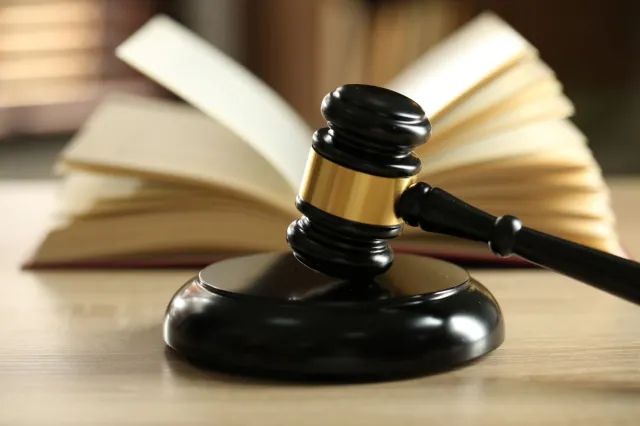 Post na Facebooku może się skończyć dyscyplinarką [FIRMA I PRAWO]