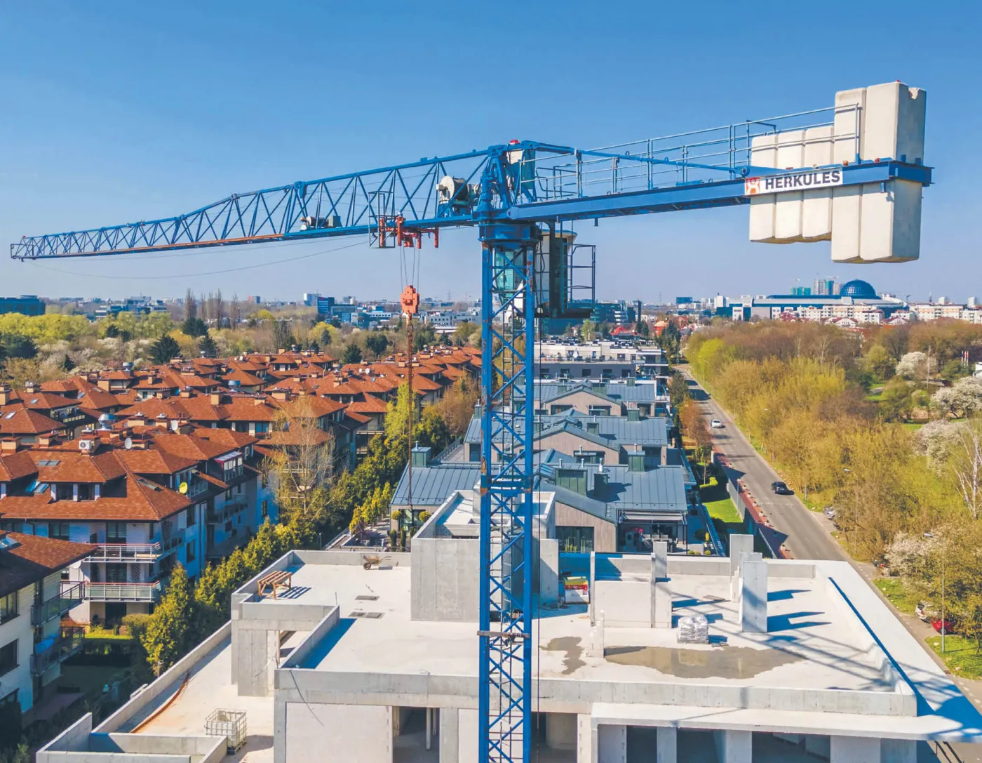 W 2010 r. przeciętne nowo wybudowane mieszkanie deweloperskie w Polsce miało średnio 68 mkw. W 2020 r. już tylko 62 mkw.