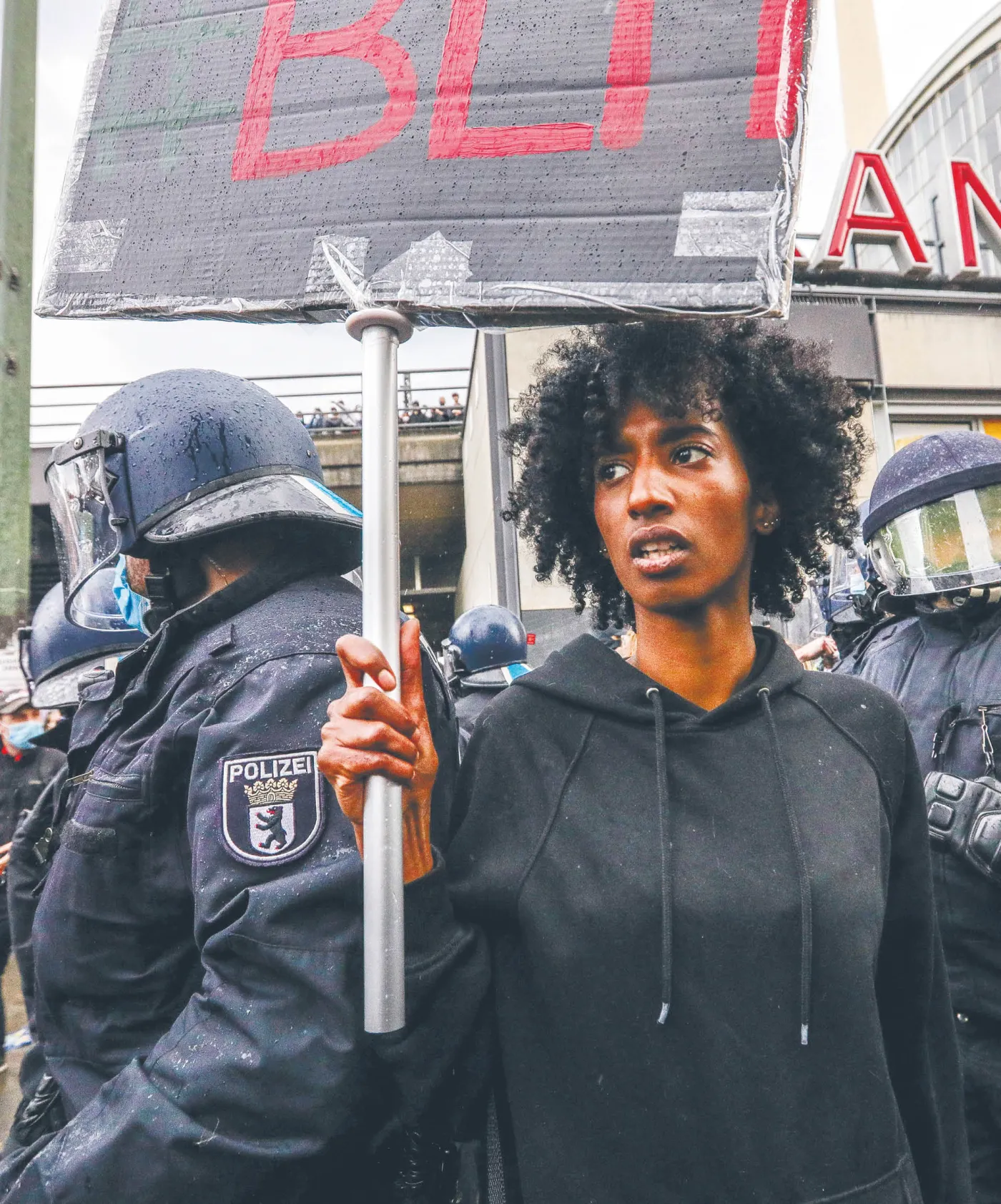 Domniemanie winy. Berliński bat na policjantów